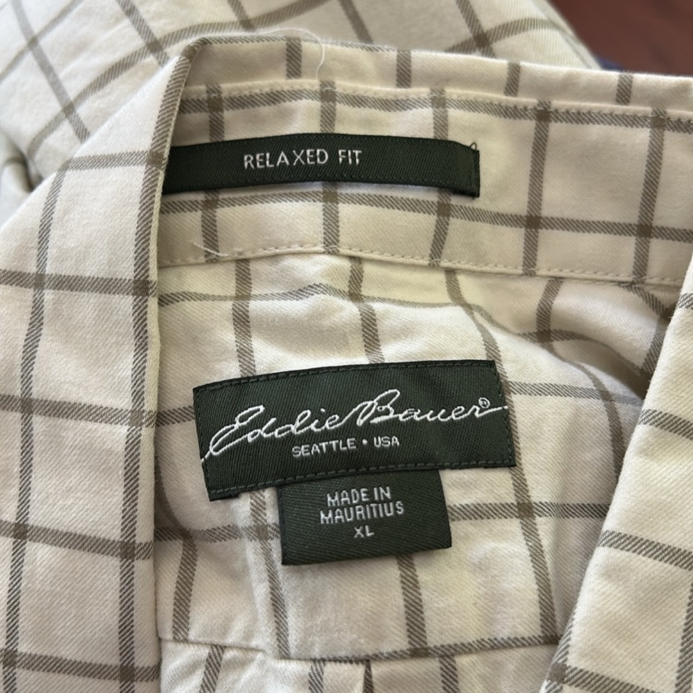 Eddie Bauer Relaxed Fit Button down Shirt XL 100% cotton cream checker - Picture 3 of 8